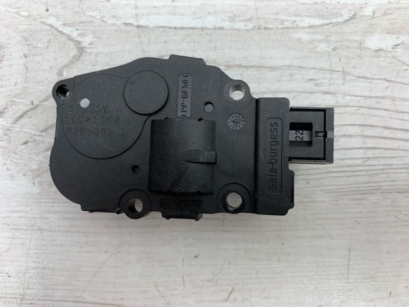 Актуатор печки GL 2008 X164 273.963 Актуатор печки GL 2008 X164 273.963