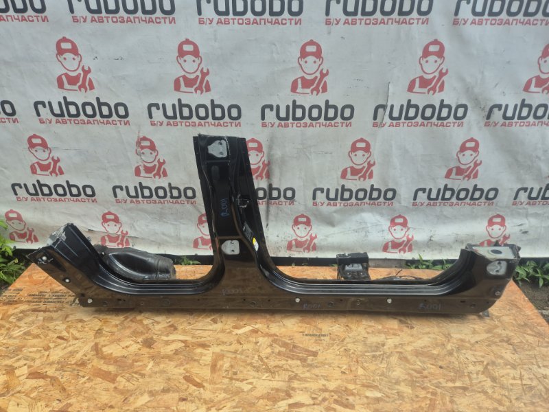 Порог правый Land Rover Evoque 2012 L538 224DT LR028470 контрактная