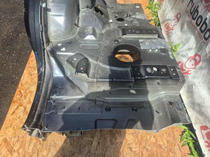 Крыло заднее правое Range Rover Sport 2013 L494 306DT
