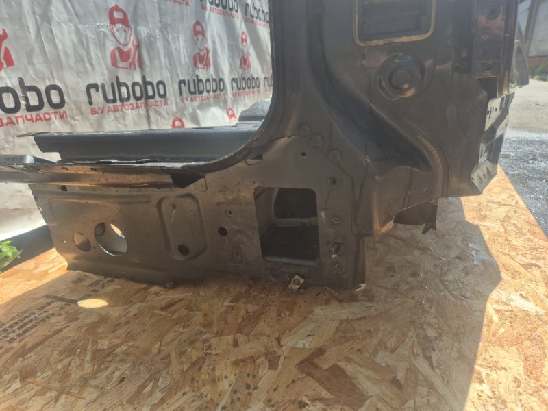 Крыло заднее правое Range Rover Sport 2013 L494 306DT