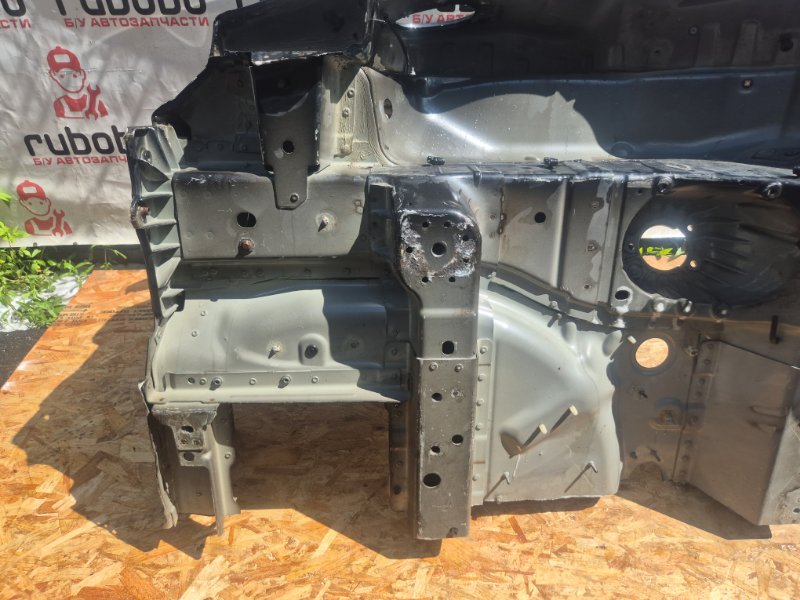 Крыло заднее правое Range Rover Sport 2013 L494 306DT