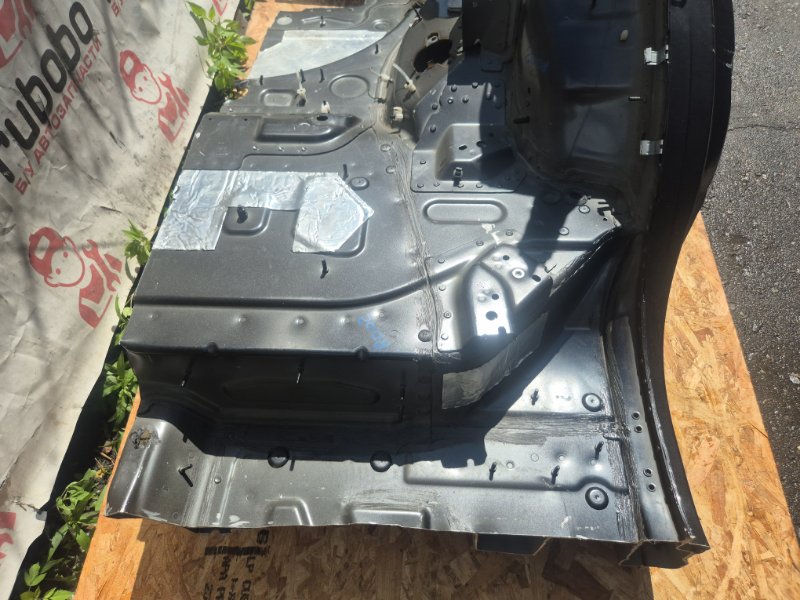 Крыло заднее левое Range Rover Sport 2013 L494 306DT