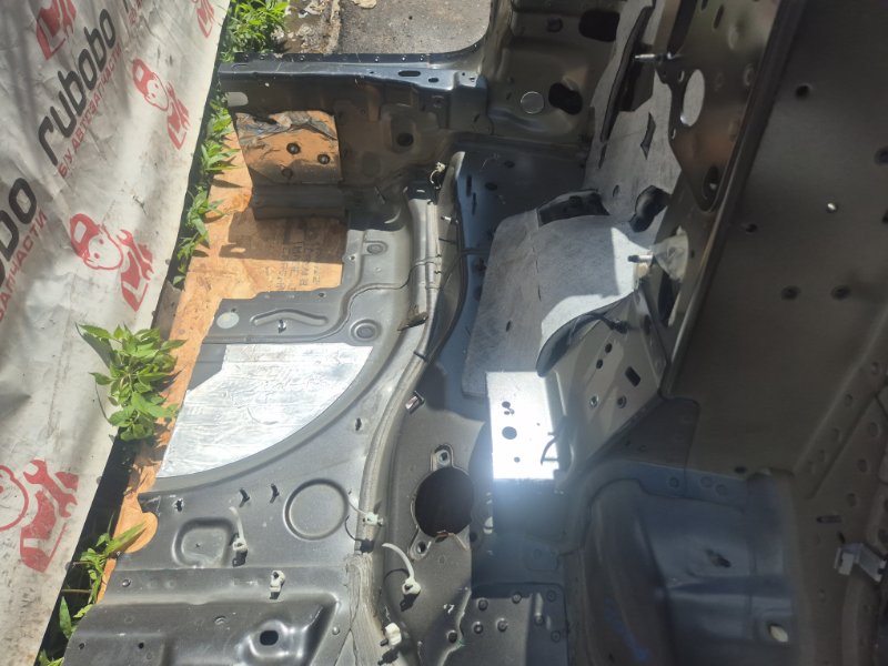 Крыло заднее левое Range Rover Sport 2013 L494 306DT