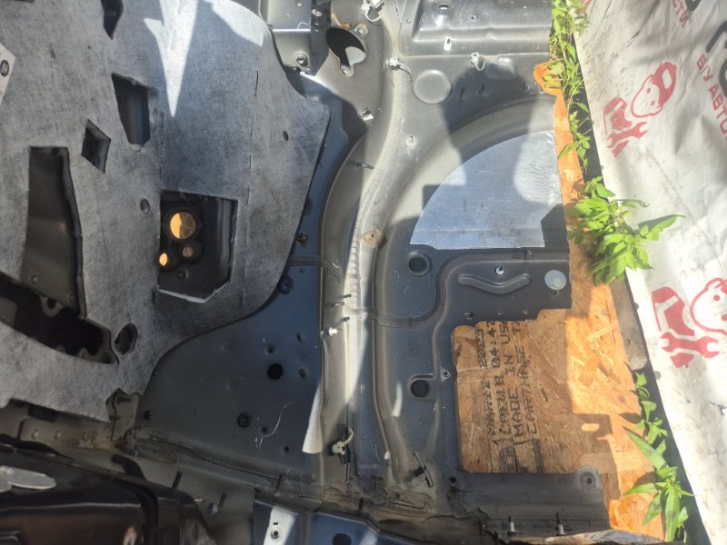 Крыло заднее левое Range Rover Sport 2013 L494 306DT