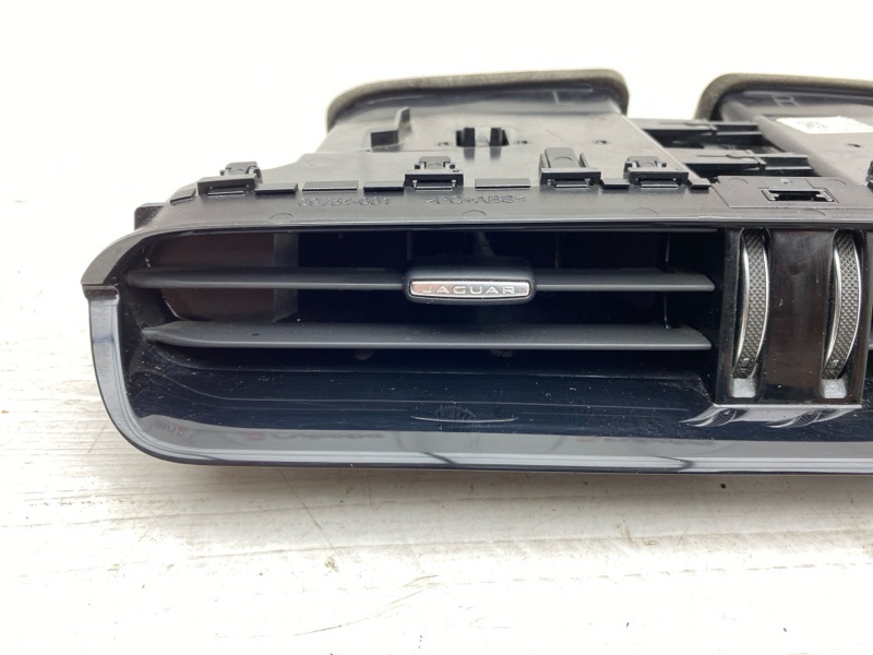 Дефлектор центральный XF 2016 X260 306PS