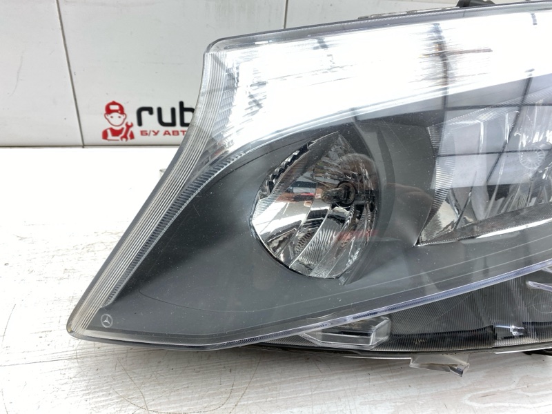 Фара левая Mercedes-Benz Vito W447 622.951
