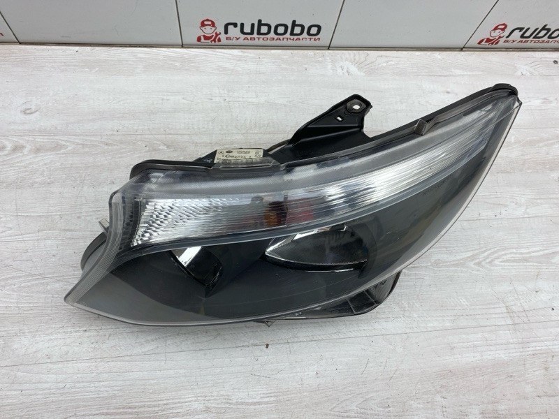 Фара левая Vito 2015 W447 622.951