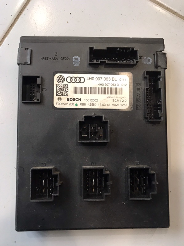 Блок bcm Audi A6 4G (б/у) Блок bcm Audi A6 4G (б/у)