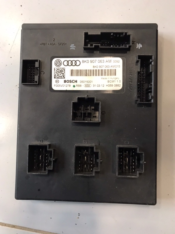 Блок bcm Audi A4 8K (б/у) Блок bcm Audi A4 8K (б/у)
