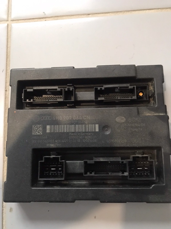 Блок bcm Audi A6 4G (б/у) Блок bcm Audi A6 4G (б/у)