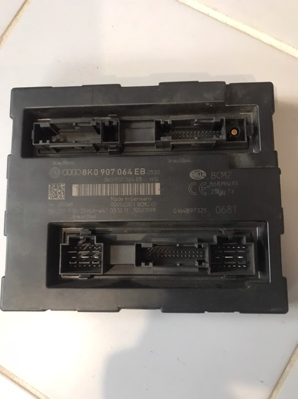 Блок bcm Audi A4 8K (б/у) Блок bcm Audi A4 8K (б/у)