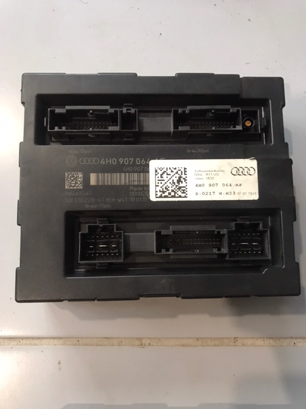 Блок bcm Audi A6 4G (б/у) Блок bcm Audi A6 4G (б/у)