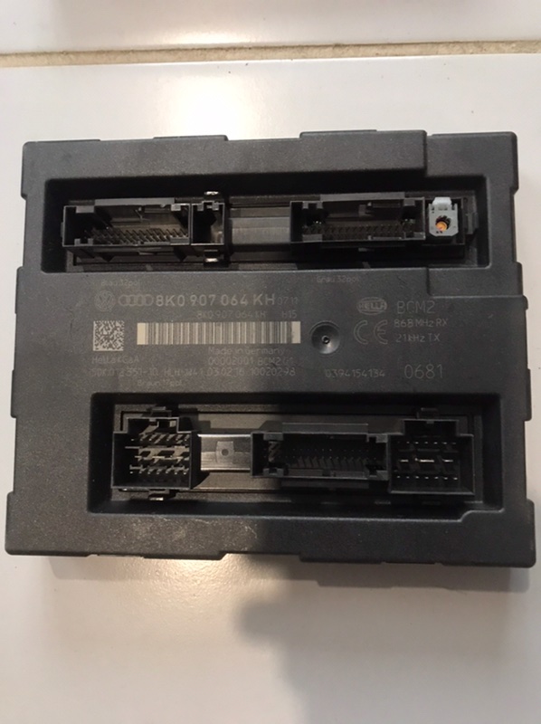 Блок bcm Audi A4 8K (б/у) Блок bcm Audi A4 8K (б/у)