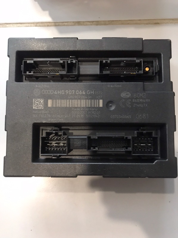 Блок bcm Audi A6 4G (б/у) Блок bcm Audi A6 4G (б/у)