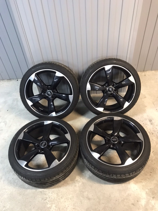 Диски Audi Rsq3 2.5T (б/у) Диски Audi Rsq3 2.5T (б/у)