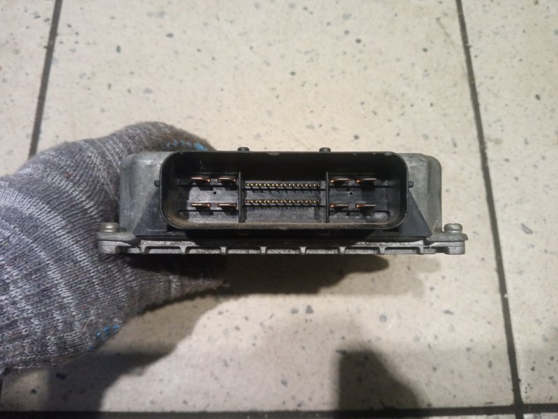 Блок управления двигателя Nissan Patrol Y62