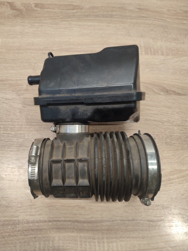 Резонатор воздушного фильтра Nissan Patrol 2010-2019 Y62 165761LA0A контрактная