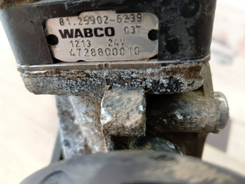 Кран уровня пола wabco 4728800010