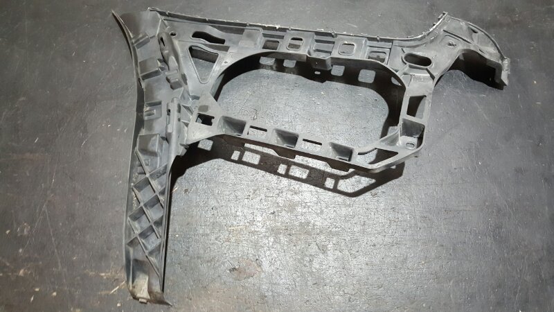 Кронштейн бампера задний левый Passat CC 2010 2.0 TFSI