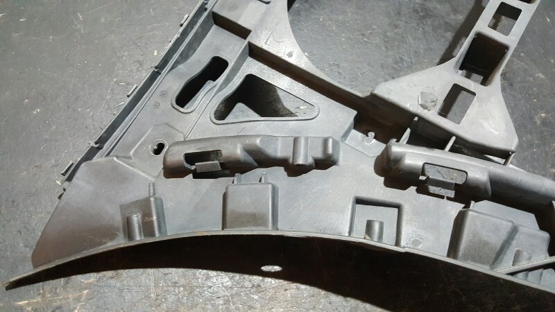Кронштейн бампера задний левый Passat CC 2010 2.0 TFSI