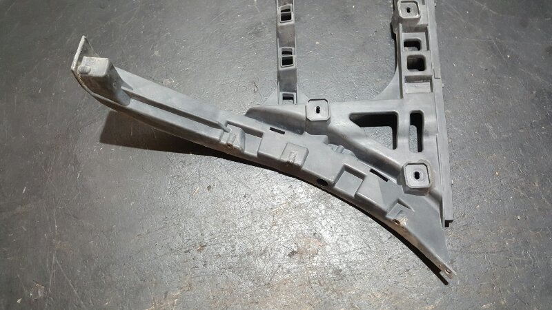 Кронштейн бампера задний левый Passat CC 2010 2.0 TFSI