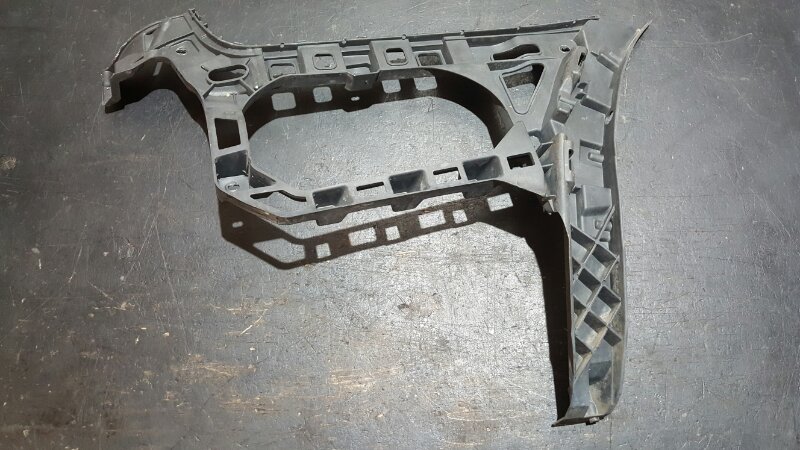 Кронштейн бампера задний правый Passat CC 2010 2.0 TFSI