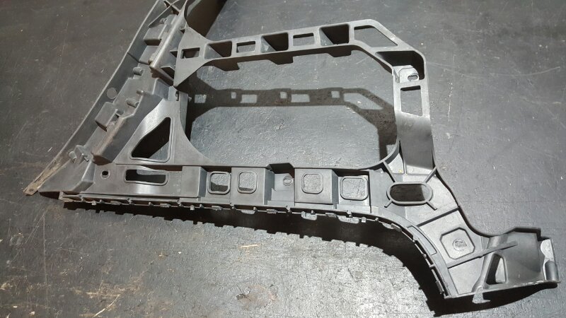 Кронштейн бампера задний правый Passat CC 2010 2.0 TFSI