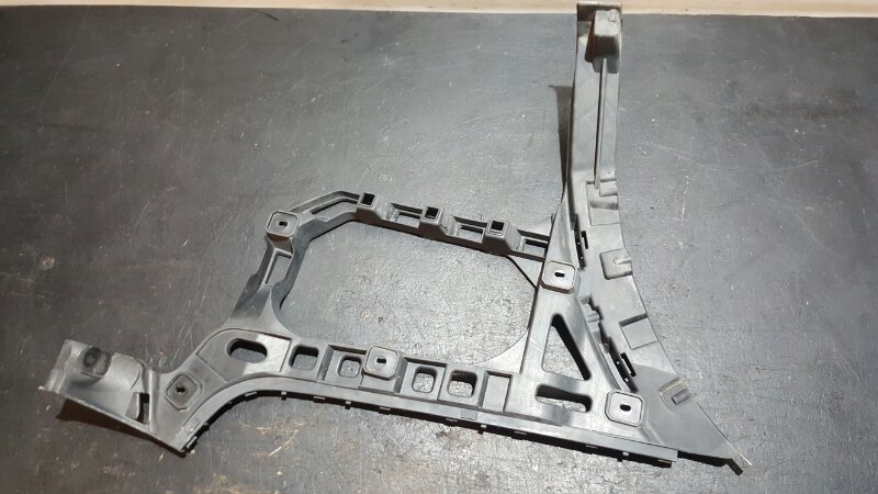 Кронштейн бампера задний правый Passat CC 2010 2.0 TFSI