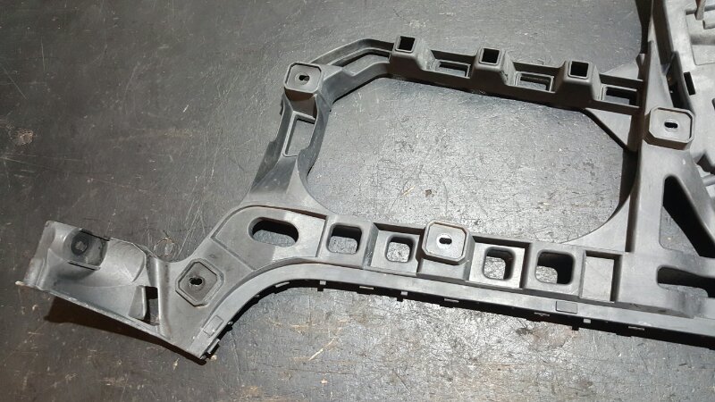 Кронштейн бампера задний правый Passat CC 2010 2.0 TFSI