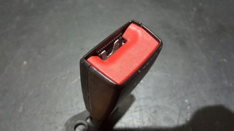 Замок ремня безопасности Passat CC 2010 2.0 TFSI