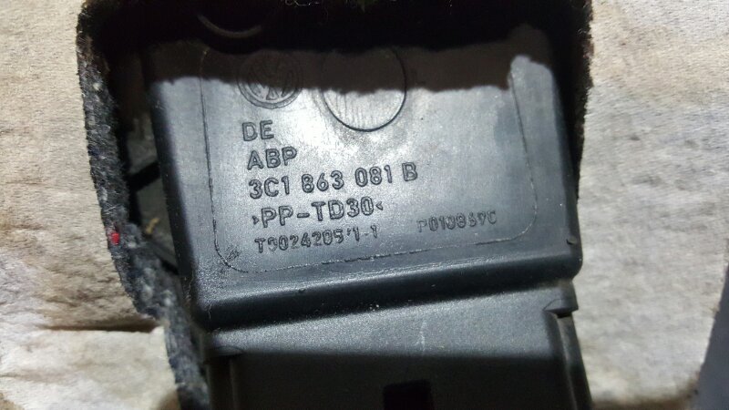 Накладка торпедо Passat CC 2010 2.0 TFSI