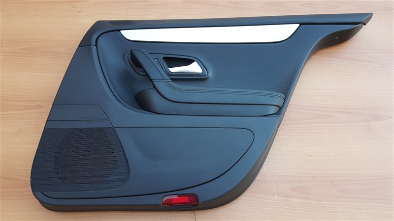 Дверная карта задняя правая VOLKSWAGEN Passat CC 2010 2.0 TFSI Б/У
