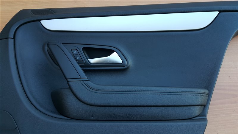 Дверная карта задняя правая Passat CC 2010 2.0 TFSI