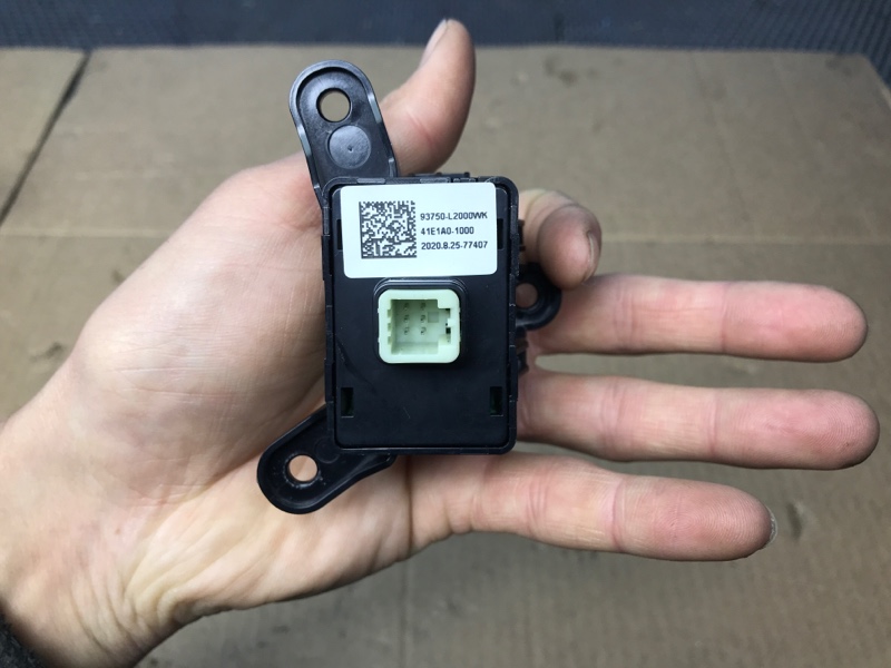 Кнопка открывания багажника K5 2020