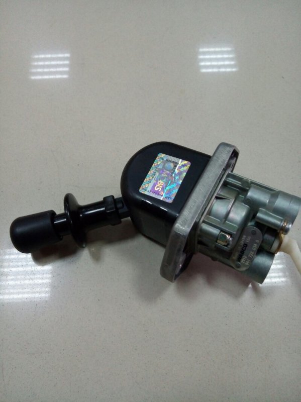 Кран стояночного тормоза C 3517ADY-010 CAMC (КАМК) купить с доставкой в Россия