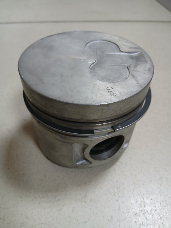 Поршень ДВС NISSAN Safari Y61 TD42T