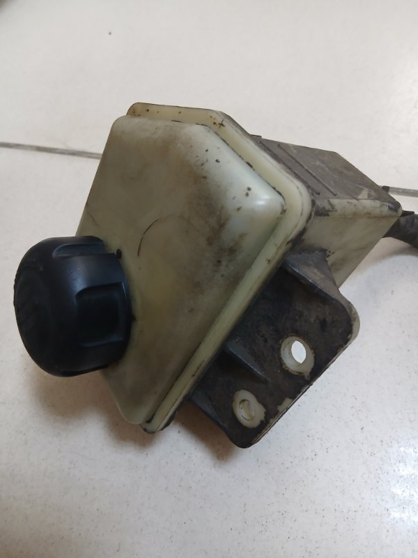 Бачок гидроусилителя HYUNDAI HD65/HD72/HD78 (б/у)
