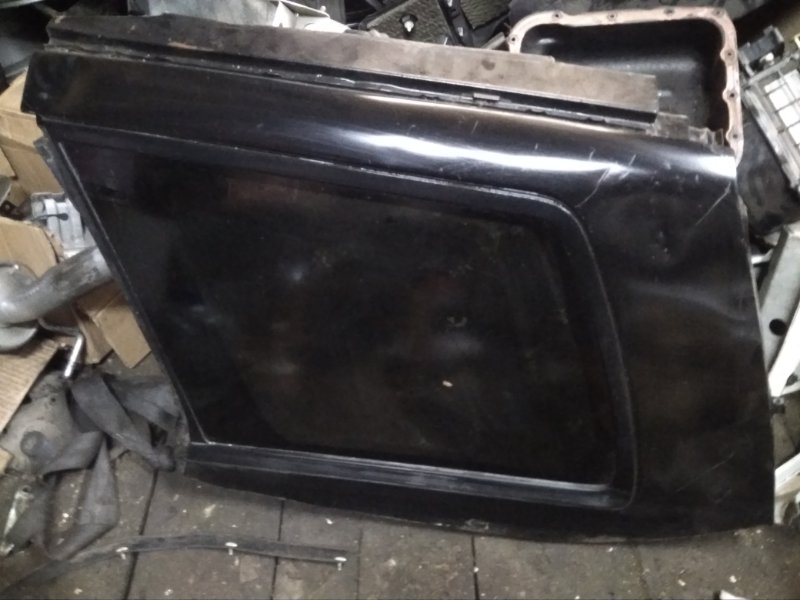 Стекло багажника Mitsubishi Lancer Cedia Wagon левое (б/у)
