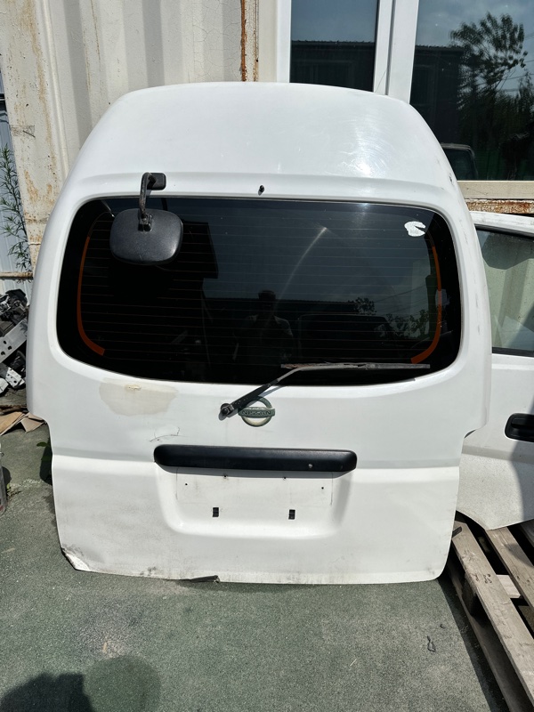 Дверь 5-я Nissan Caravan DWMGE25 ZD30 (б/у)