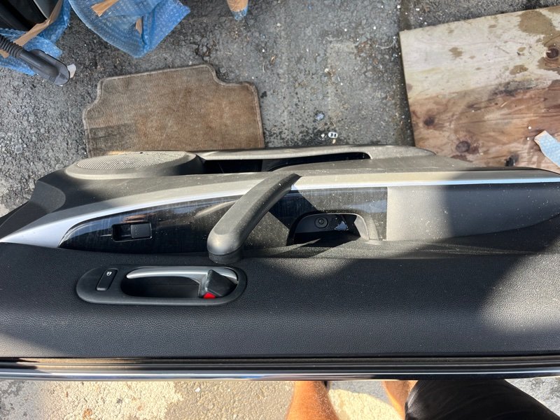 Дверь Mazda Cx7 ER3P L3VDT 2007 передняя левая (б/у) Дверь Mazda Cx7 ER3P L3VDT 2007 передняя левая (б/у)