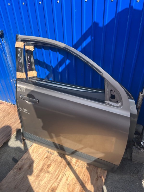 Дверь Nissan DUALIS KNJ10 MR20DE 2008 передняя правая (б/у)