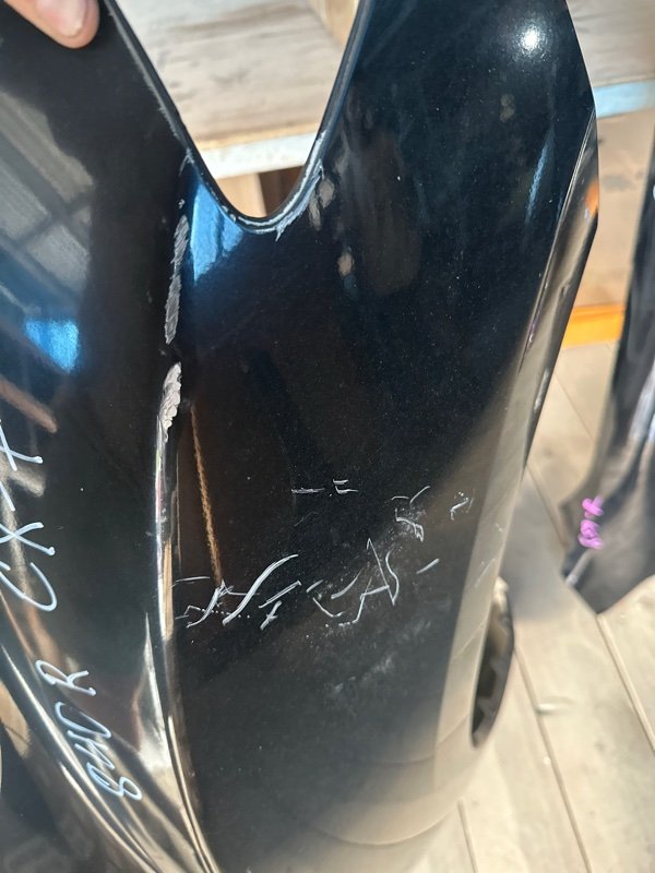 Крыло Mazda Cx7 ER3P L3VDT 2007 переднее правое (б/у) Крыло Mazda Cx7 ER3P L3VDT 2007 переднее правое (б/у)