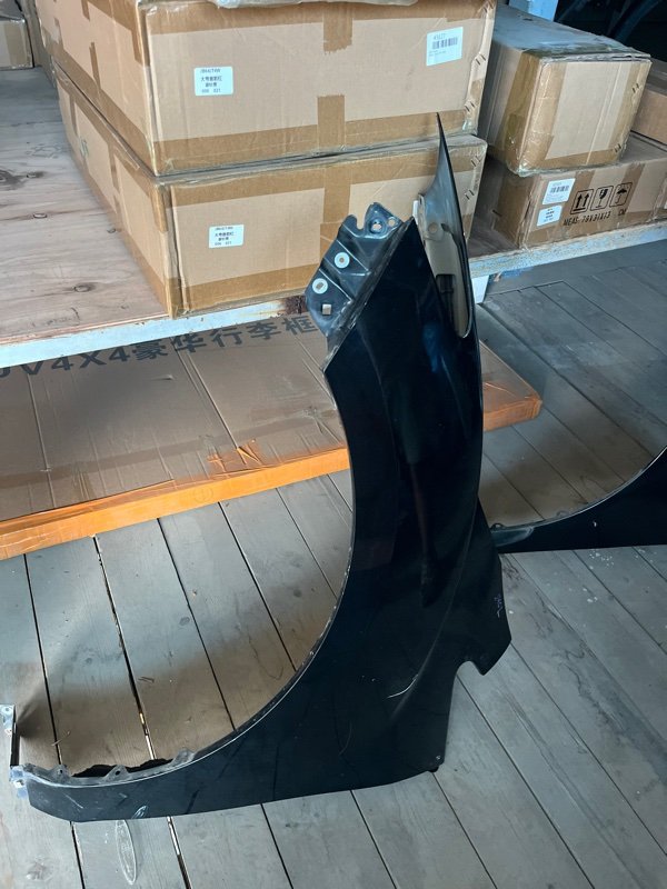 Крыло Mazda Cx7 ER3P L3VDT 2007 переднее левое (б/у) Крыло Mazda Cx7 ER3P L3VDT 2007 переднее левое (б/у)