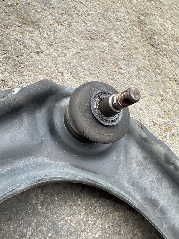 Рычаг Honda ACCORD CW2 K24A 2010 передний правый (б/у) Рычаг Honda ACCORD CW2 K24A 2010 передний правый (б/у)