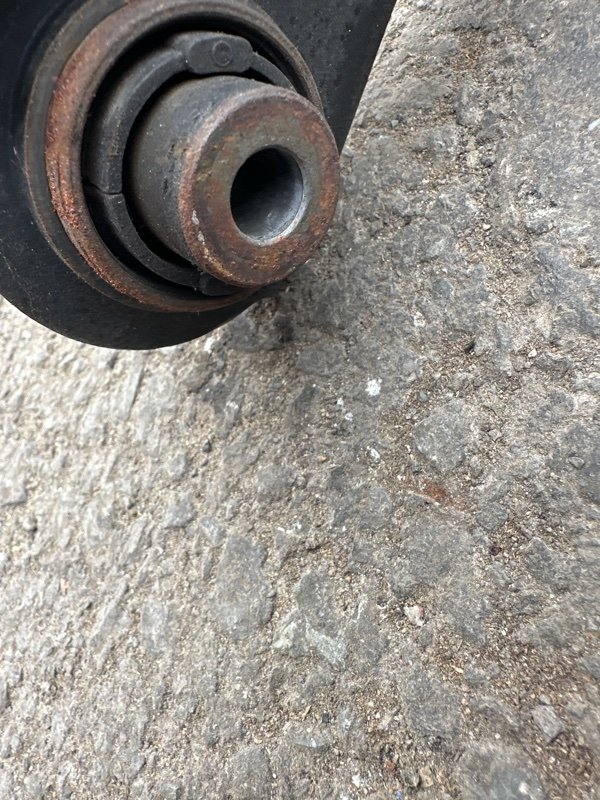 Рычаг Honda ACCORD CW2 K24A 2010 передний правый (б/у) Рычаг Honda ACCORD CW2 K24A 2010 передний правый (б/у)