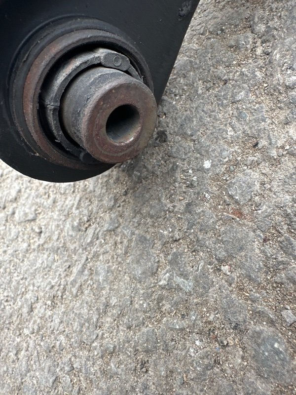 Рычаг Honda ACCORD CW2 K24A 2010 передний левый (б/у) Рычаг Honda ACCORD CW2 K24A 2010 передний левый (б/у)