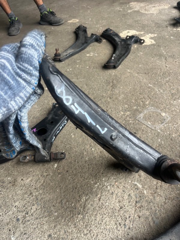 Рычаг Toyota Camry ACV40 2AZ-FE 2009 передний левый (б/у) Рычаг Toyota Camry ACV40 2AZ-FE 2009 передний левый (б/у)