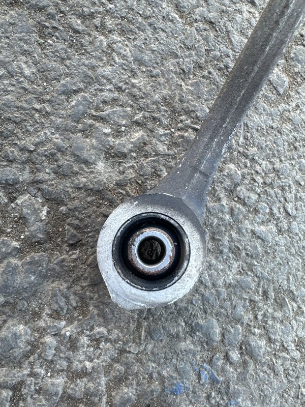 Рычаг Nissan fuga KY51 VQ37VHR 2009 передний левый (б/у) Рычаг Nissan fuga KY51 VQ37VHR 2009 передний левый (б/у)