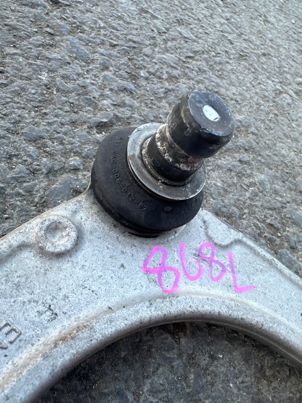 Рычаг BMW x5 FE30-0LK95948 N52B30AF 2008 передний левый (б/у) Рычаг BMW x5 FE30-0LK95948 N52B30AF 2008 передний левый (б/у)