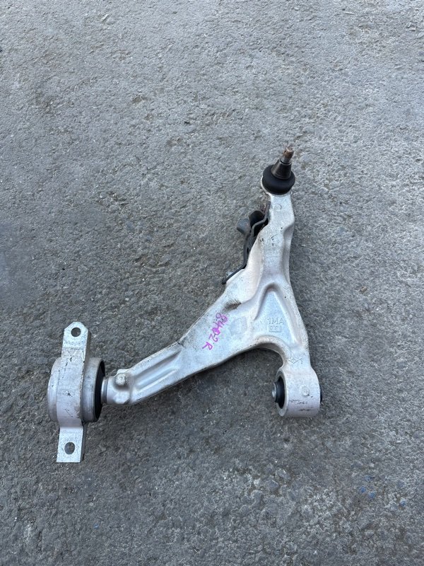 Рычаг Nissan fuga KY51 VQ37VHR 2009 передний правый (б/у) Рычаг Nissan fuga KY51 VQ37VHR 2009 передний правый (б/у)